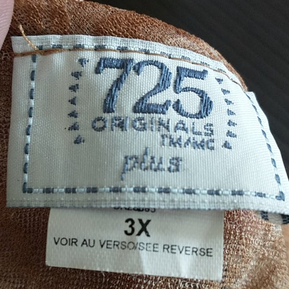 Two tone beige top - Picture 4 of 4